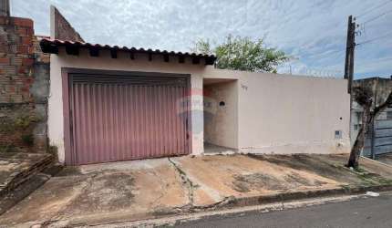 Casa para venda em Residencial Manabu Mabe de 116.33m² com 3 Quartos, 1 Suite e 2 Garagens