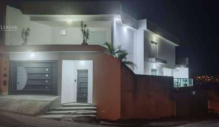 Sobrado para venda em Cezar De Souza de 200.00m² com 3 Quartos, 1 Suite e 2 Garagens