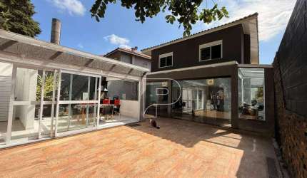Casa de Condomínio para venda em Granja Viana de 262.00m² com 4 Quartos, 4 Suites e 4 Garagens