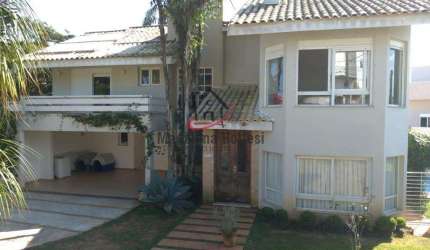 Casa para venda em Vila Nova Socorro de 375.00m² com 4 Quartos, 2 Suites e 4 Garagens