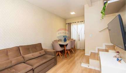 Sobrado para venda em Boqueirão de 49.00m² com 3 Quartos e 1 Garagem