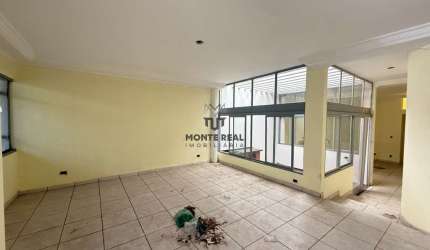 Casa para venda e aluguel em Centro de 220.00m² com 3 Quartos, 1 Suite e 2 Garagens