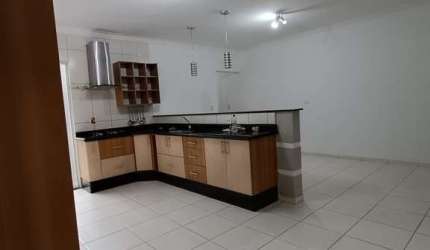 Casa para alugar em Parque Nova Carioba de 150.00m² com 2 Quartos, 1 Suite e 2 Garagens