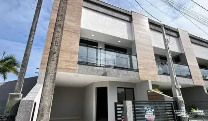 Sobrado para venda em Pontal Do Paraná de 100.00m² com 3 Quartos, 1 Suite e 1 Garagem