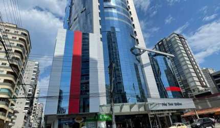 Apartamento para venda em Itapema de 220.00m² com 4 Quartos, 4 Suites e 3 Garagens