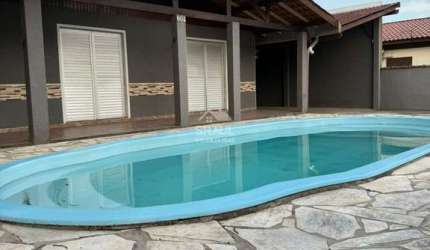 Casa para alugar em Pontal Do Paraná de 200.00m² com 8 Quartos, 2 Suites e 14 Garagens