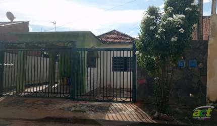 Casa para venda em Umuarama de 300.00m² com 3 Quartos e 1 Garagem