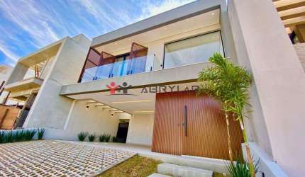 Casa de Condomínio para venda em Villaggio San Marco de 312.00m² com 1 Quarto, 3 Suites e 4 Garagens