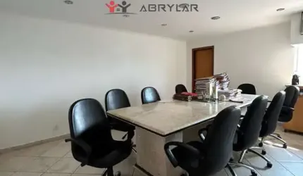 Sala Comercial para venda em Centro de 81.00m² com 1 Garagem
