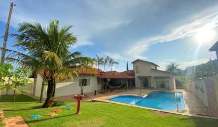 Casa para venda em São Pedro de 320.00m² com 4 Quartos, 2 Suites e 2 Garagens