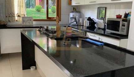 Casa para venda em Nova Higienópolis de 408.00m² com 3 Quartos, 3 Suites e 4 Garagens