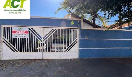 Casa para venda em Jardim Universo de 250.00m² com 3 Quartos, 1 Suite e 2 Garagens