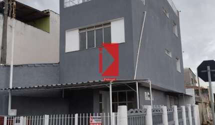 Sobrado para alugar em Vila Hortência de 200.00m² com 3 Quartos e 2 Garagens