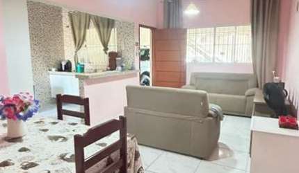 Casa para venda em Medeiros de 145.00m² com 3 Quartos, 1 Suite e 2 Garagens
