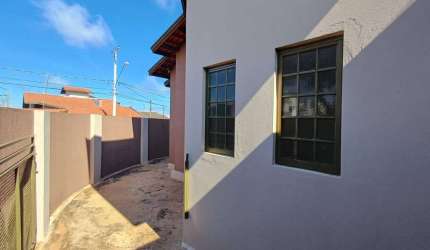 Casa para venda em Jardim Itamarati de 92.00m² com 3 Quartos, 1 Suite e 2 Garagens