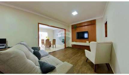 Casa para venda em Jardim Oswaldo Buzolin de 196.00m² com 3 Quartos, 1 Suite e 2 Garagens