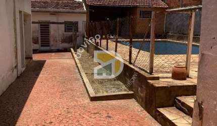 Casa para venda em Vila Eunice de 262.00m² com 3 Quartos, 1 Suite e 2 Garagens