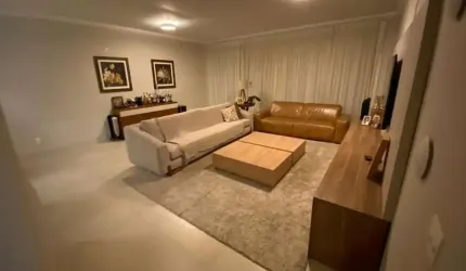 Apartamento para venda em Centro de 220.00m² com 4 Quartos, 3 Suites e 3 Garagens