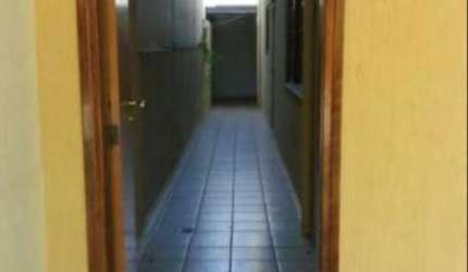Sobrado para venda em Vila Galvão de 210.00m² com 3 Quartos e 2 Garagens