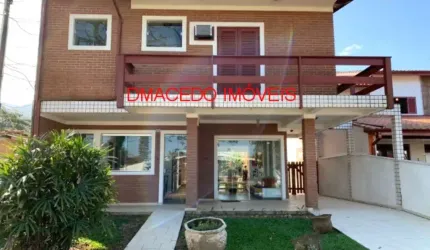 Casa para venda em Condominio Lagoinha de 250.00m² com 4 Quartos, 2 Suites e 4 Garagens