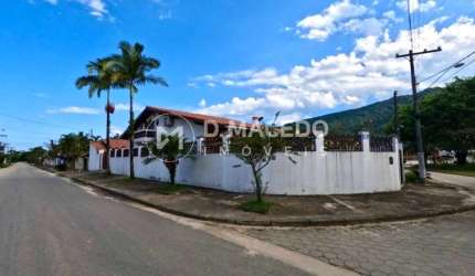 Casa para venda em Praia Maranduba de 418.00m² com 3 Quartos, 1 Suite e 5 Garagens