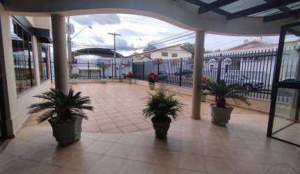Apartamento para venda em Vila Carmelo de 132.00m² com 3 Quartos, 1 Suite e 1 Garagem