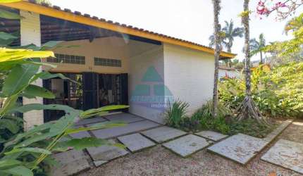 Casa para venda em Condomínio Lagoinha de 342.00m² com 5 Quartos, 3 Suites e 2 Garagens