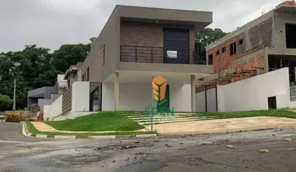 Casa de Condomínio para venda e aluguel em Condomínio Villa Verona de 246.00m² com 3 Quartos, 1 Suite e 6 Garagens