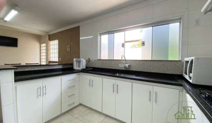 Casa para venda em Centro de 150.00m² com 3 Quartos, 1 Suite e 2 Garagens
