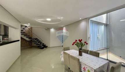 Casa para venda em Residencial Parque Rochele Ii de 238.00m² com 3 Quartos, 1 Suite e 2 Garagens
