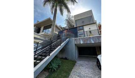 Casa de Condomínio para venda em Arujázinho Iv de 295.56m² com 4 Quartos, 4 Suites e 4 Garagens