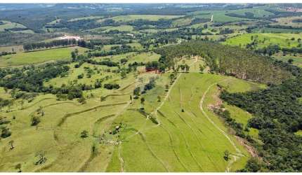 Chácara para venda em Cajuru de 6200.00m² com 5 Quartos e 2 Suites