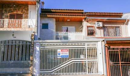 Sobrado para venda em Jardim Leocádia de 150.12m² com 3 Quartos e 1 Suite