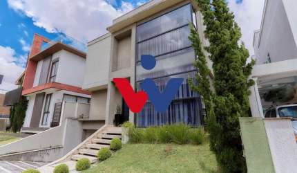 Casa para venda em Pinheirinho de 297.00m² com 2 Quartos, 1 Suite e 3 Garagens