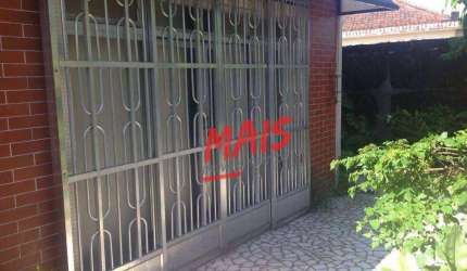 Sobrado para venda em Catiapoã de 200.00m² com 3 Quartos, 1 Suite e 4 Garagens