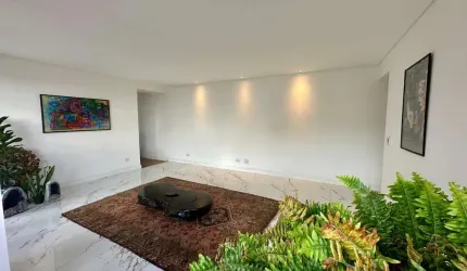Apartamento para alugar em Água Verde de 115.00m² com 4 Quartos, 1 Suite e 2 Garagens