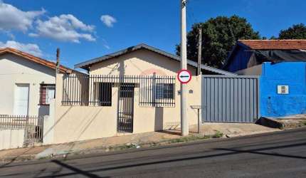 Casa para venda em Vila Moreira de 130.00m² com 3 Quartos e 2 Garagens