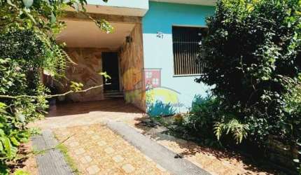 Casa para venda em Vila Palmares de 350.00m² com 3 Quartos, 2 Suites e 4 Garagens