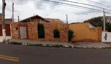 Casa para venda em Jardim Proença de 395.00m² com 2 Quartos