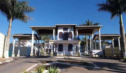 Casa de Condomínio para alugar em Vila Rica de 240.00m² com 3 Quartos, 1 Suite e 4 Garagens