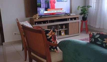 Casa para venda em Granja Carolina de 250.00m² com 2 Quartos e 1 Garagem