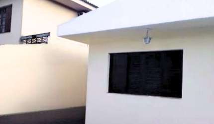 Casa para venda em Jardim Rosalina de 75.00m² com 1 Quarto e 3 Garagens