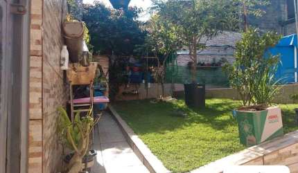 Casa para venda em Jardim Estela Mari de 275.00m² com 4 Quartos, 1 Suite e 5 Garagens