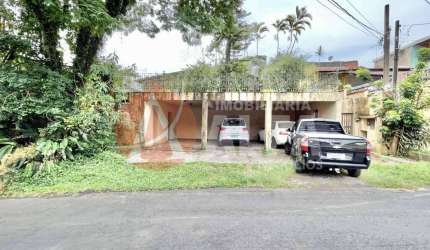 Casa para venda em Chácara Canta Galo de 353.00m² com 4 Quartos, 2 Suites e 3 Garagens