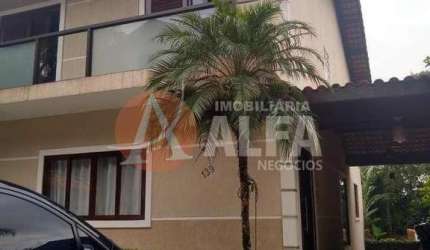 Casa para venda em Transurb de 290.00m² com 3 Quartos, 1 Suite e 2 Garagens