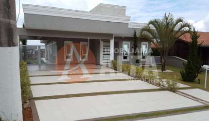 Casa para venda em Vargem Grande Paulista de 292.00m² com 3 Quartos, 3 Suites e 6 Garagens