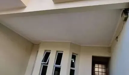 Sobrado para venda em Santa Maria de 360.00m² com 4 Quartos, 2 Suites e 5 Garagens