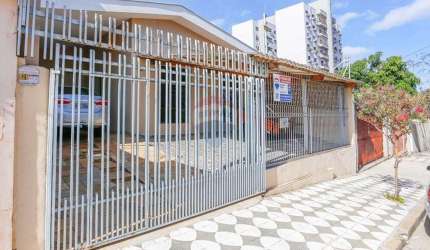 Casa para venda em Jardim Faculdade de 250.00m² com 2 Quartos e 2 Garagens