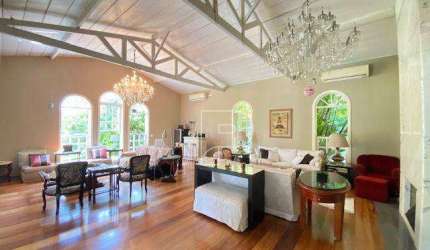 Casa para venda em Granja Viana de 800.00m² com 5 Quartos, 1 Suite e 12 Garagens