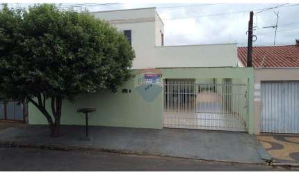 Casa para venda em Cidade Jardim de 220.00m² com 3 Quartos, 2 Suites e 3 Garagens